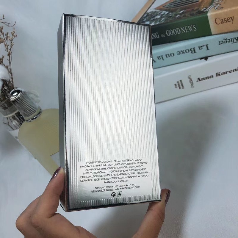 톰포드 그레이 베티버 오드뚜왈렛 001-234574