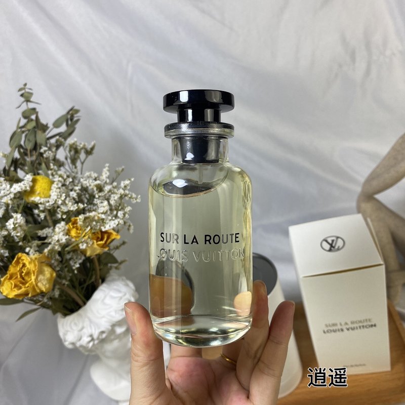 루이비통 쉬르 라 루트 오드뚜왈렛 001-234865