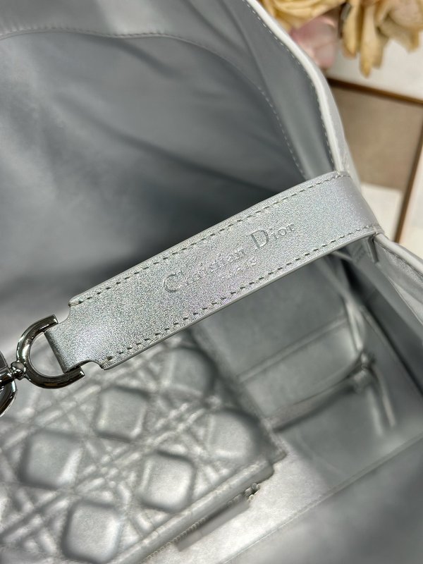 디올 실버 라지 토트백 001-234900