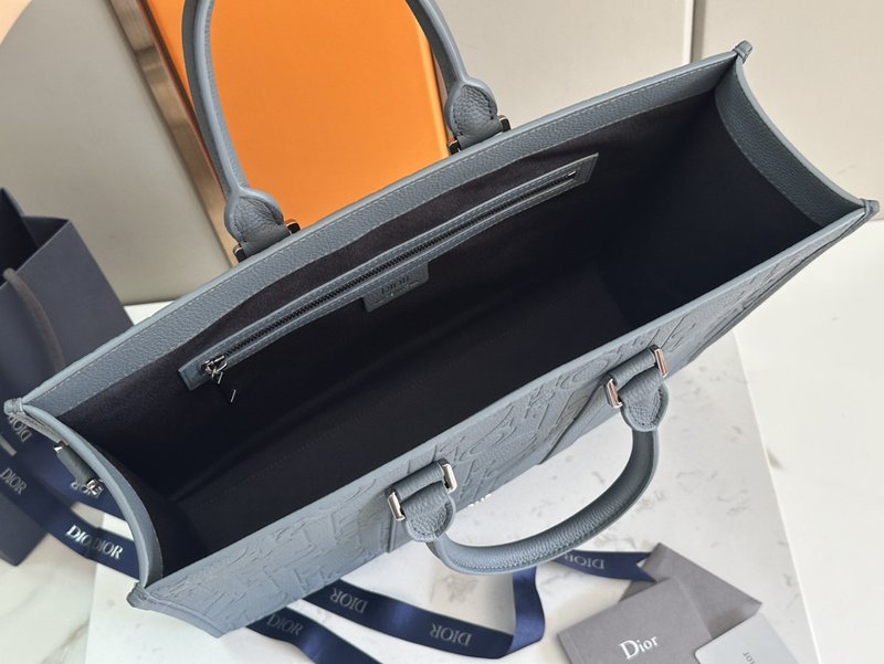 디올 블랙 엠보싱 토트백 001-234915