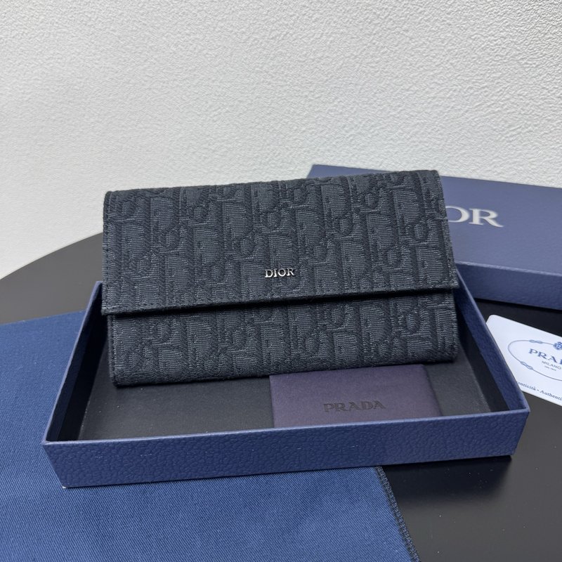 디올 그라비티 엠보싱 롱 월렛 001-234966