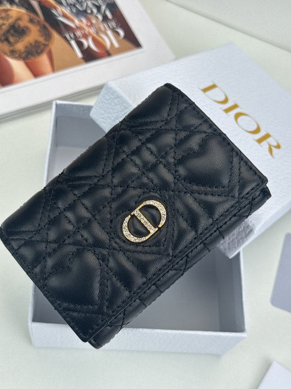 디올 핑크 양피 마그네틱 숏 월릿 001-235019