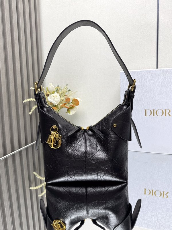 디올 보야쥬 스몰 플리츠 블랙 핸드백 001-235048