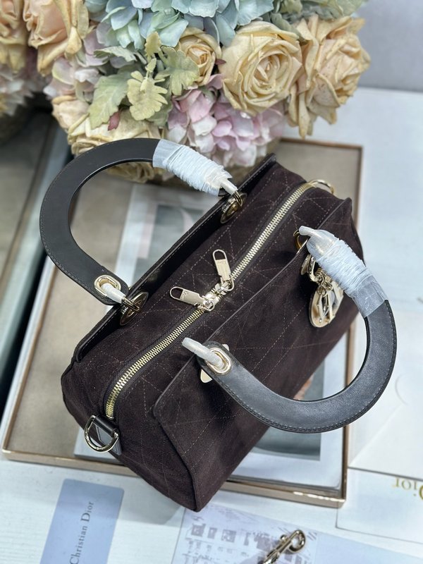 레이디 디올 뉴 스몰 브라운 벨벳 핸드백 001-235056