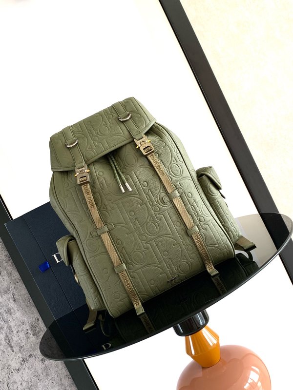 디올 플랩 백팩 001-235131