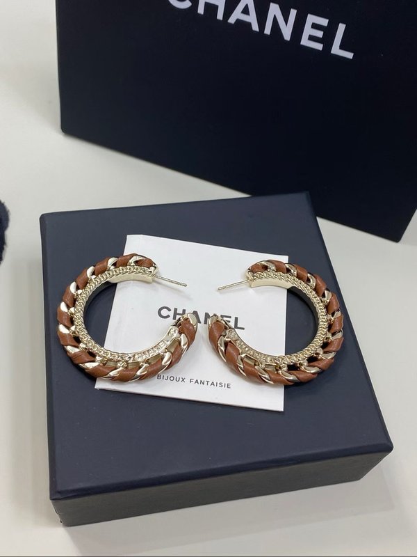 샤넬 메탈 원형 엮이 귀걸이 001-235585