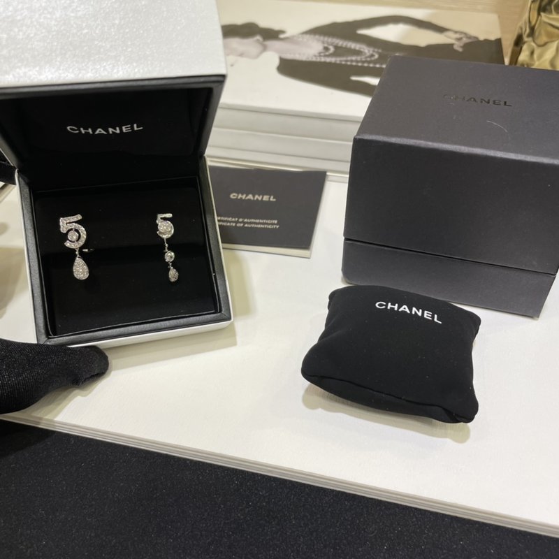 샤넬 넘버 5 시리즈 물방울 귀걸이 001-235587