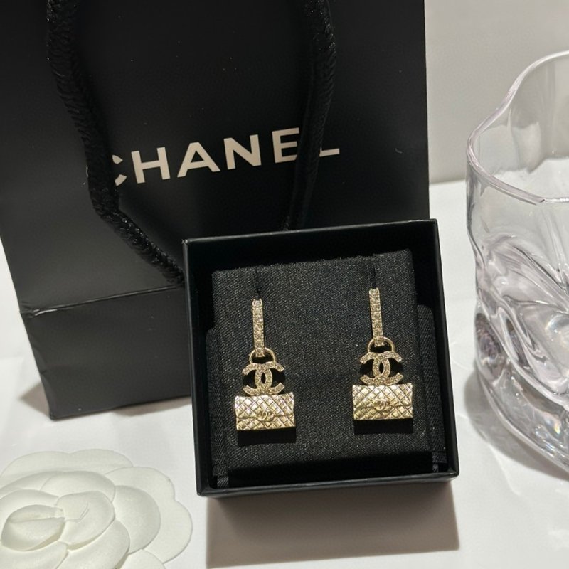 샤넬 스타일 다이아몬드 레터 이어링 001-235588