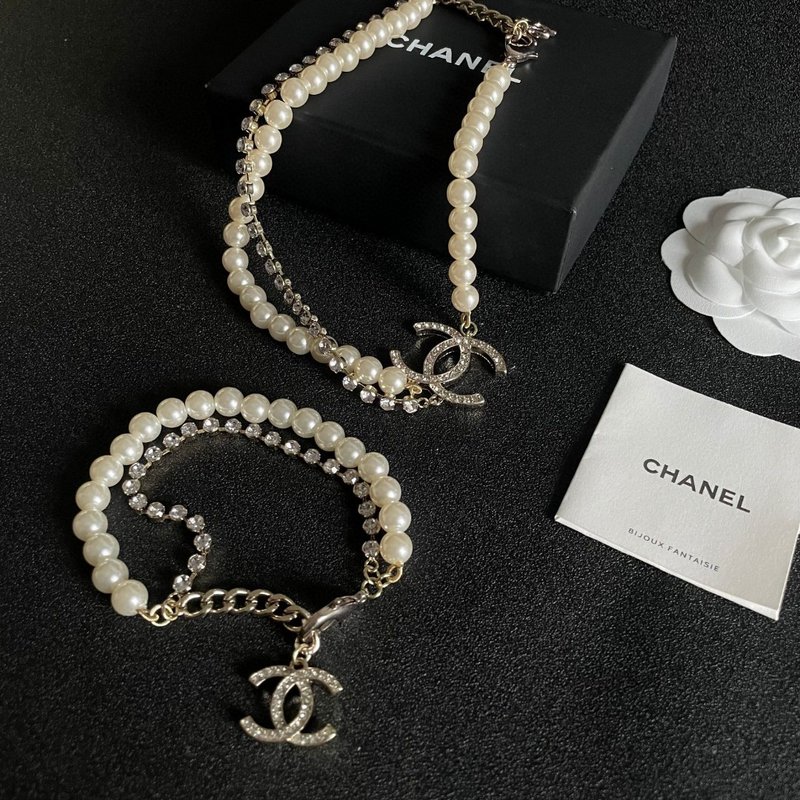 샤넬 빈티지 진주 더블 C 로고 목걸이 001-235666