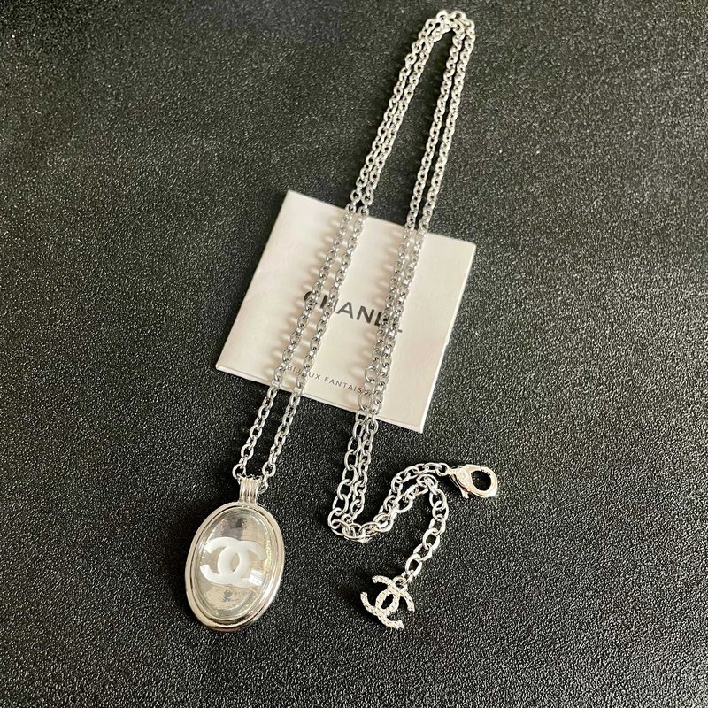 샤넬 빈티지 알파벳 목걸이 001-235669