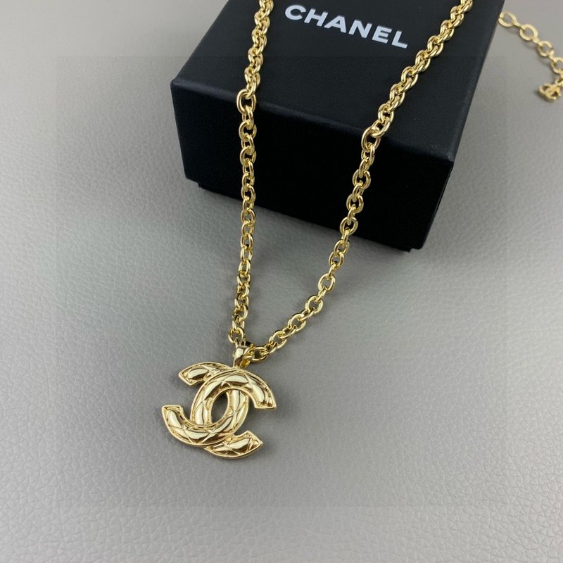 샤넬 빈티지 더블 C 로고 목걸이 001-235670
