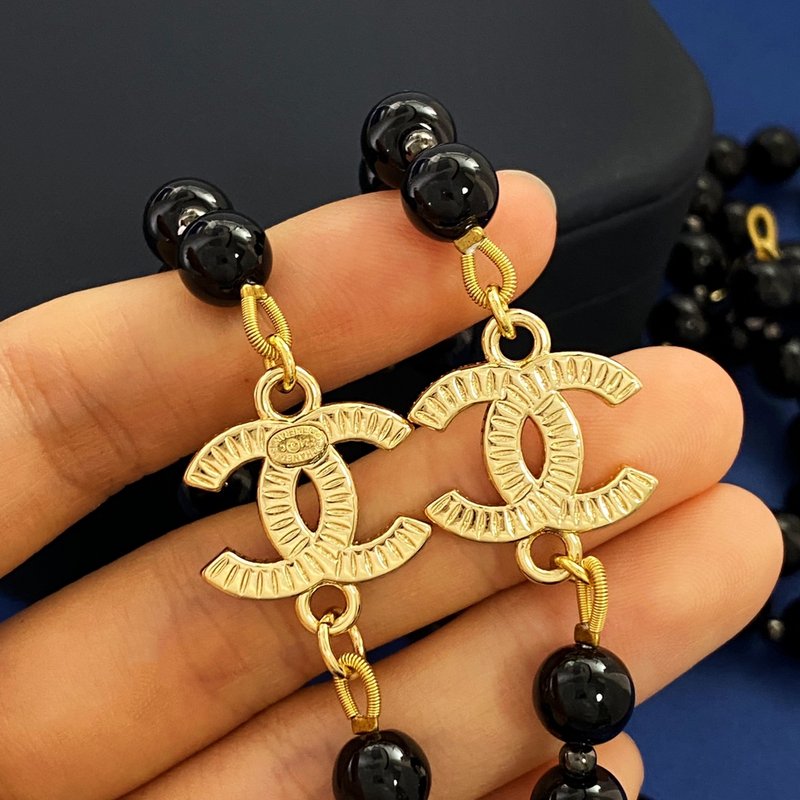 샤넬 스타일 에나멜 드롭 오일 더블 C 진주 롱 목걸이 001-235673