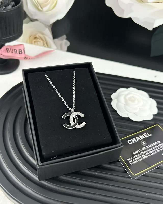 샤넬 스타일 블랙 에나멜 더블 C 펜던트 목걸이 001-235687