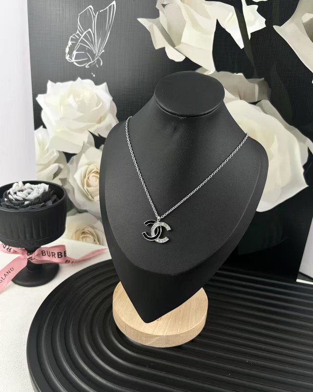 샤넬 스타일 블랙 에나멜 더블 C 펜던트 목걸이 001-235687