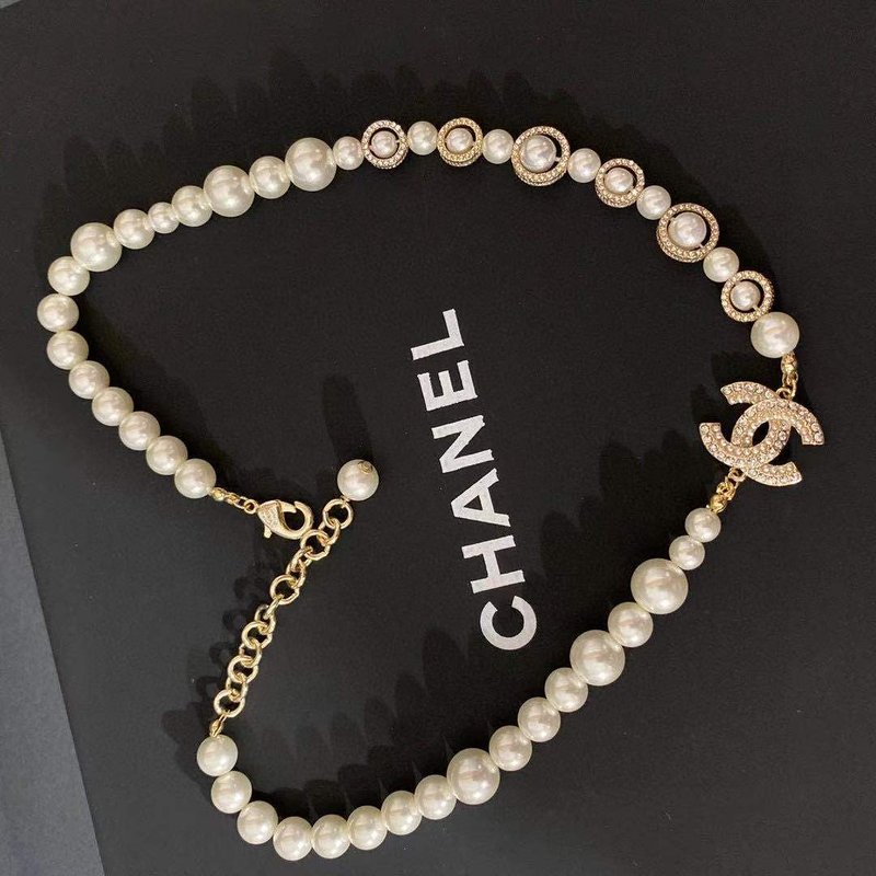 샤넬풍 크리스탈 진주 알파벳 목걸이 001-235697