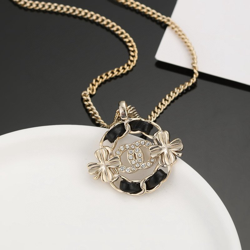 샤넬 스타일 더블 C 크리스탈 목걸이 001-235698