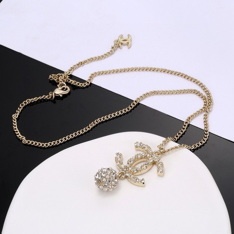 샤넬 스타일 더블 C 진주 크리스탈 목걸이 001-235703