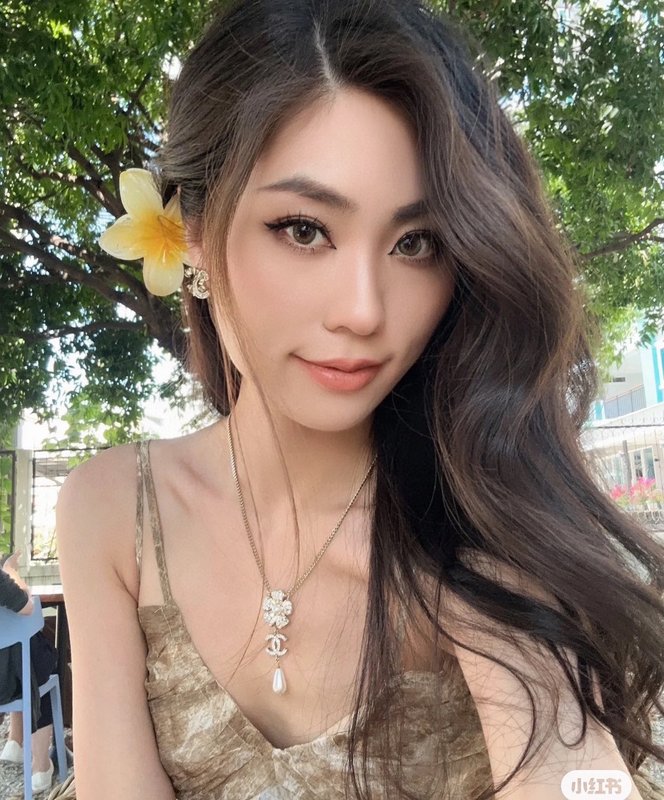 샤넬 스타일 더블 C 핑크 크리스탈 플라워 목걸이 001-235714