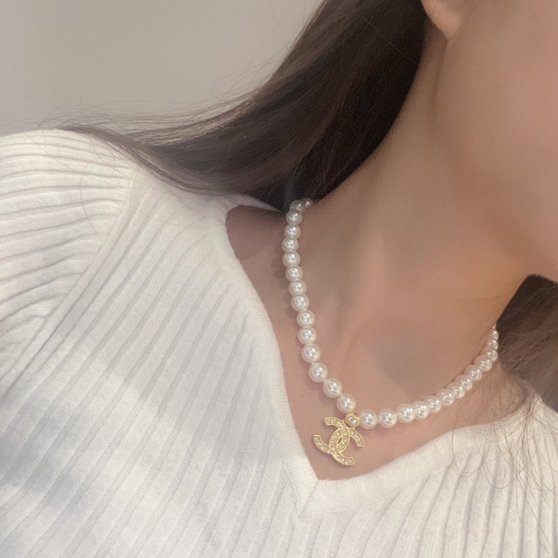 샤넬 카멜리아 더블 C 로고 목걸이 001-235721
