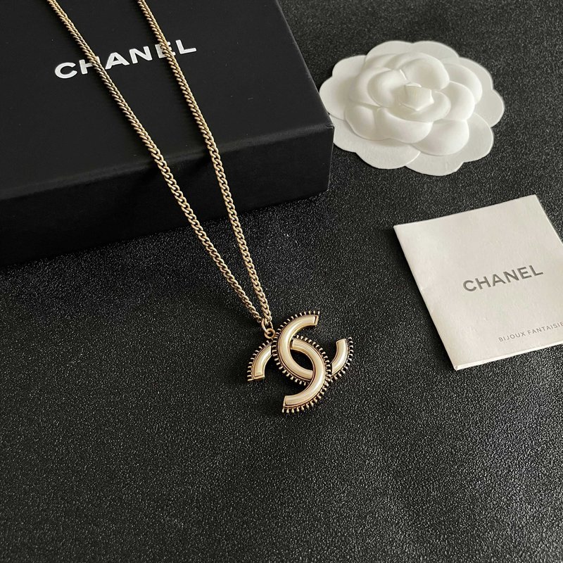샤넬 빈티지 알파벳 목걸이 001-235725