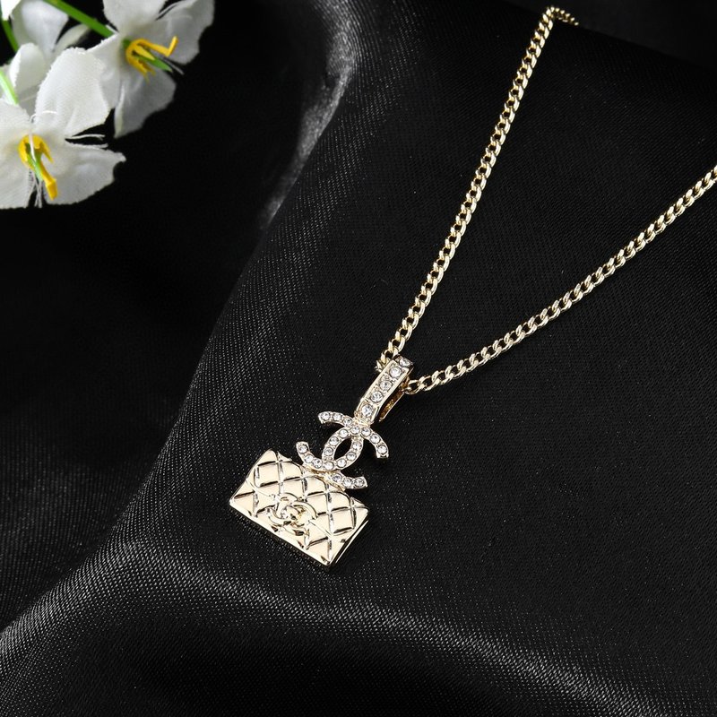샤넬 스타일 더블 C 로고 황동 목걸이 001-235733