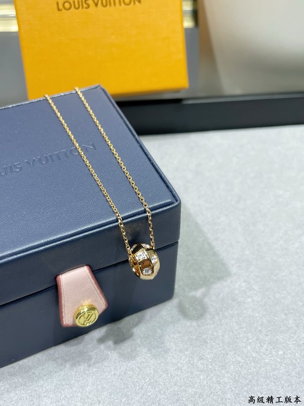 루이 체커보드 목걸이 001-235833