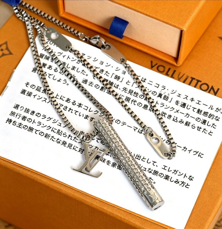루이비통 풀세팅 휘슬 목걸이 001-235894