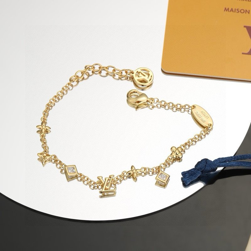 루이 레터 클래식 팔찌 001-236040