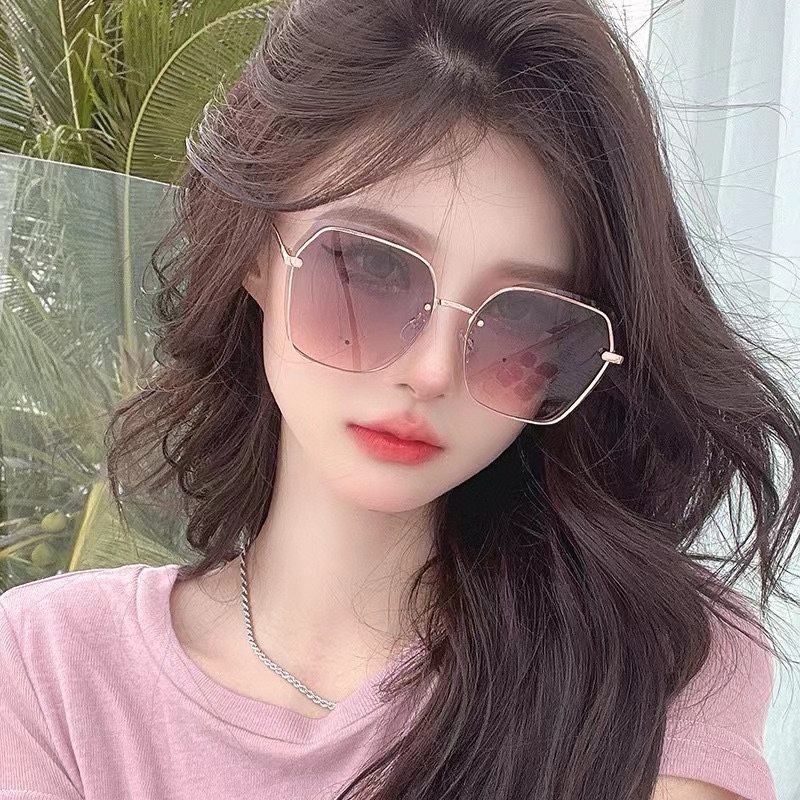 샤넬 신상 나일론 편광 무테 컷팅 선글라스 001-236440
