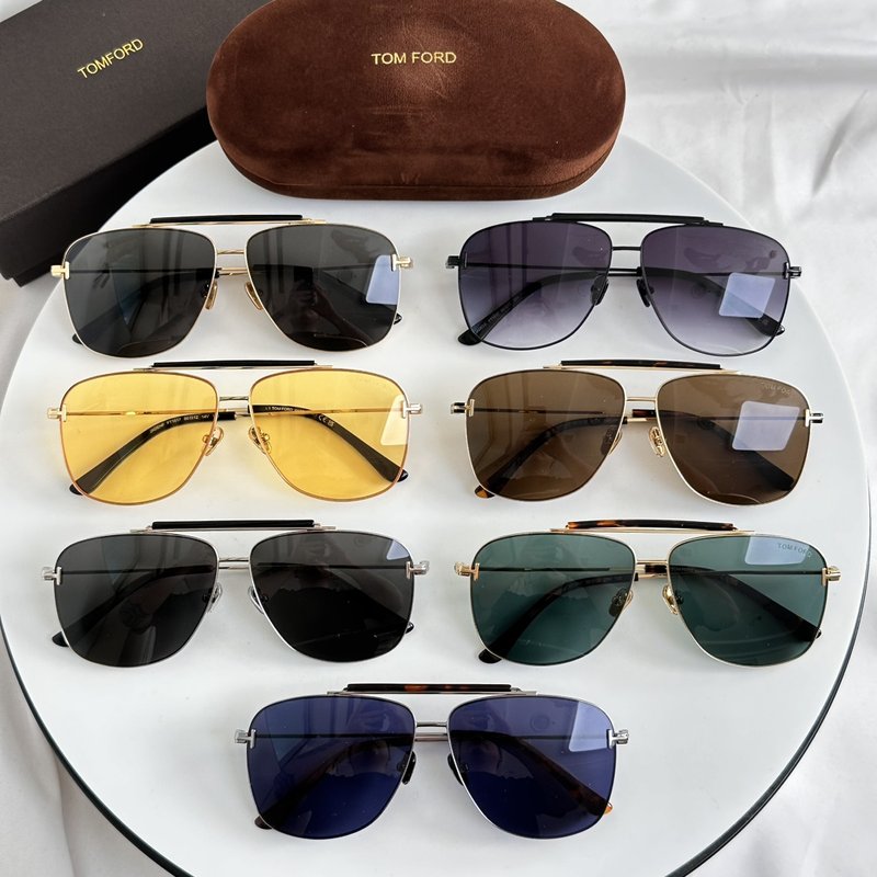TOM FORD 메탈 템플 로고 데코 선글라스 001-236519