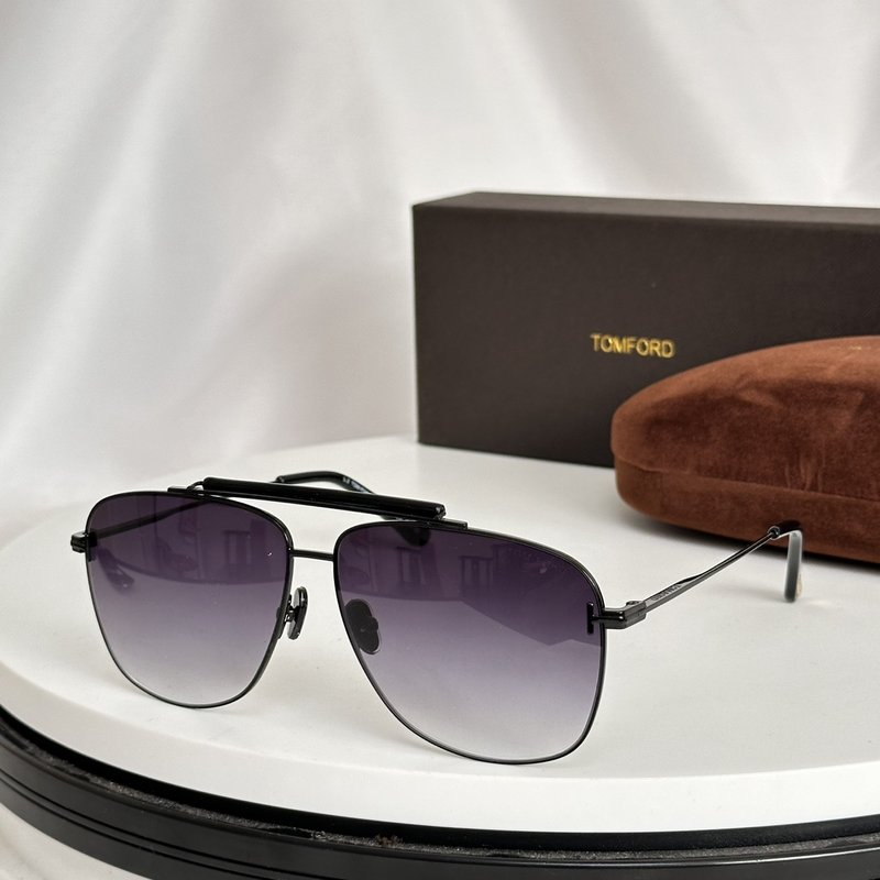 TOM FORD 메탈 템플 로고 데코 선글라스 001-236519