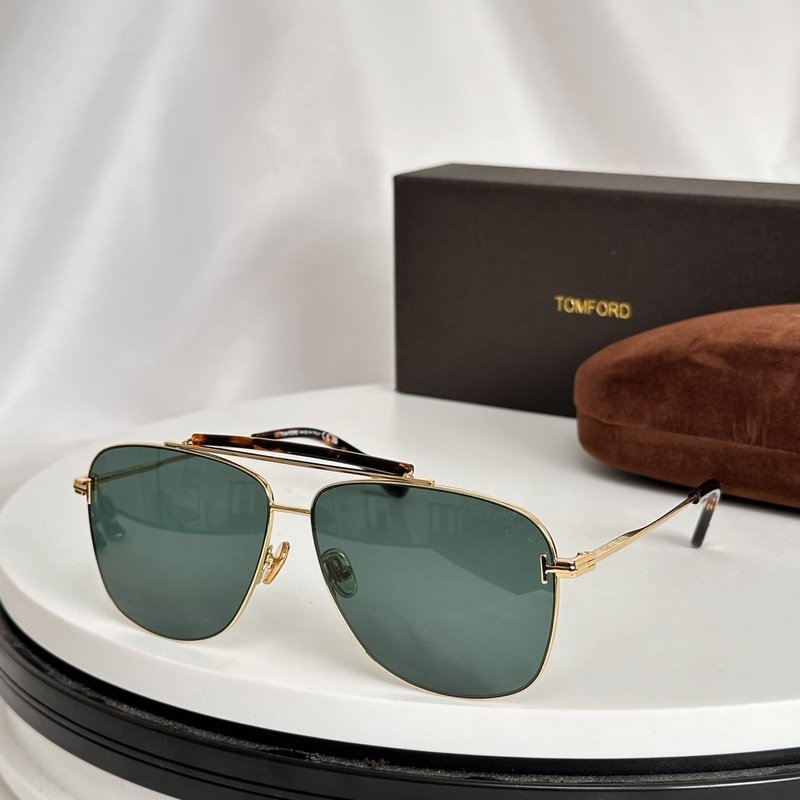 TOM FORD 메탈 템플 로고 데코 선글라스 001-236519