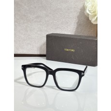 톰포드 클래식 블랙 프레임 안경 001-236690