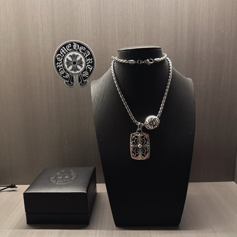 크롬하츠 빈티지 크로스 목걸이 001-243111