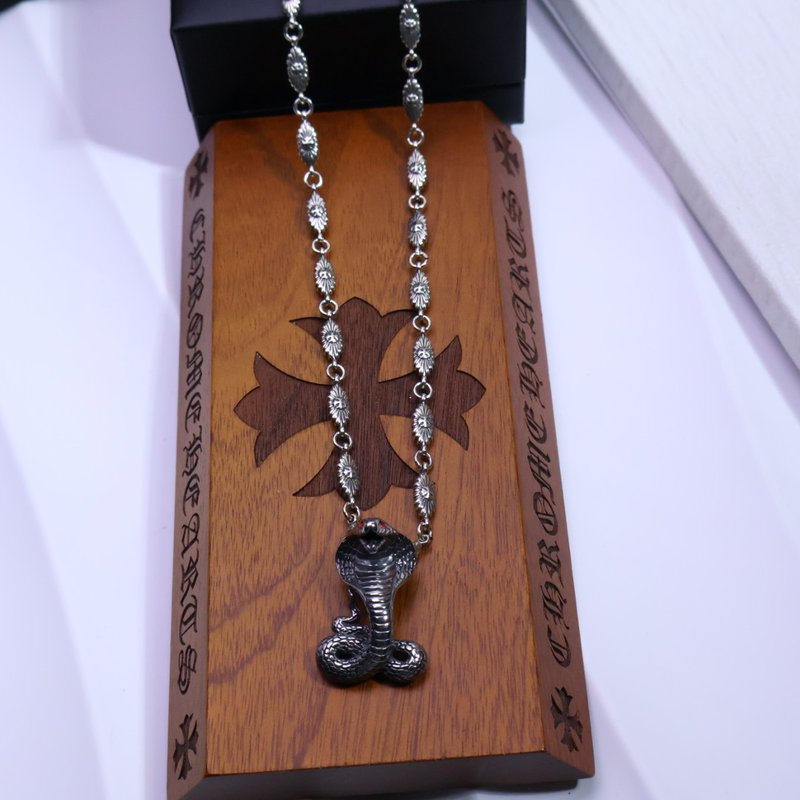 크롬하츠 빈티지 크로스 목걸이 001-243167
