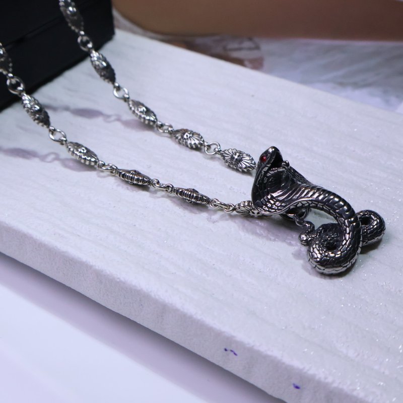 크롬하츠 빈티지 크로스 목걸이 001-243167