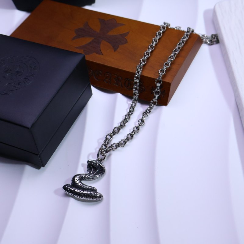 크롬하츠 빈티지 크로스 목걸이 001-243174