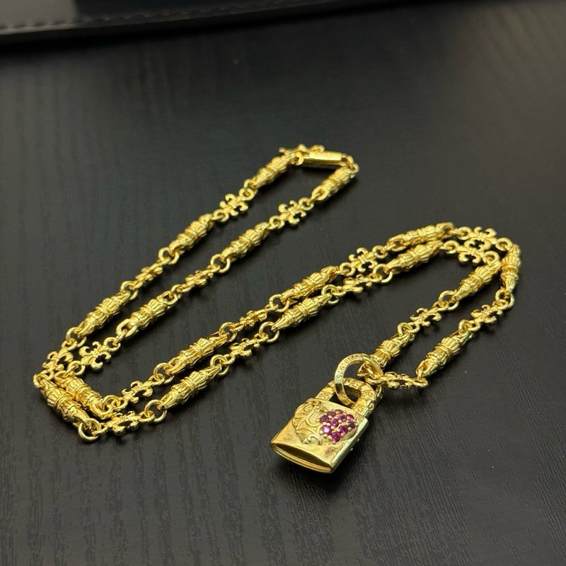 크롬하츠 골드 핑크다이아몬드 하트락 목걸이 001-243252