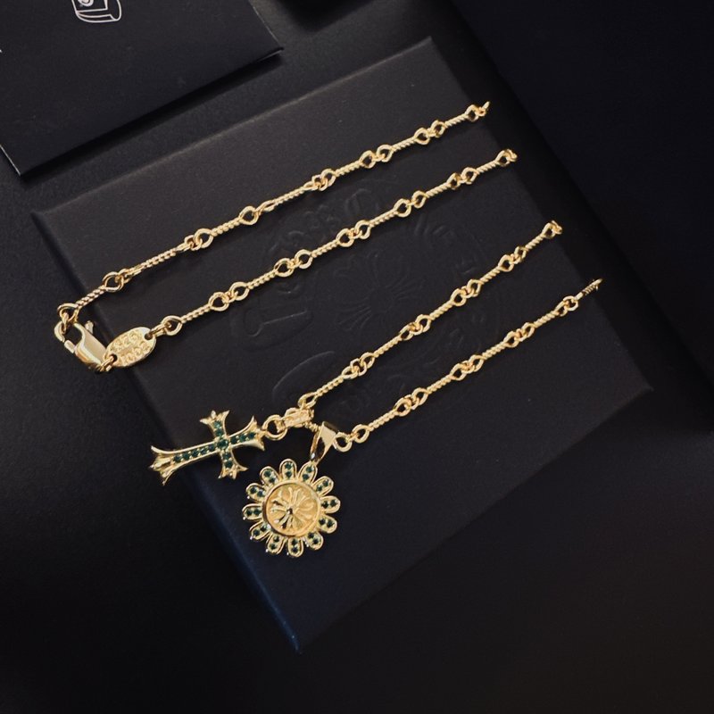 크롬하츠 빈티지 크로스 펜던트 목걸이 001-243370
