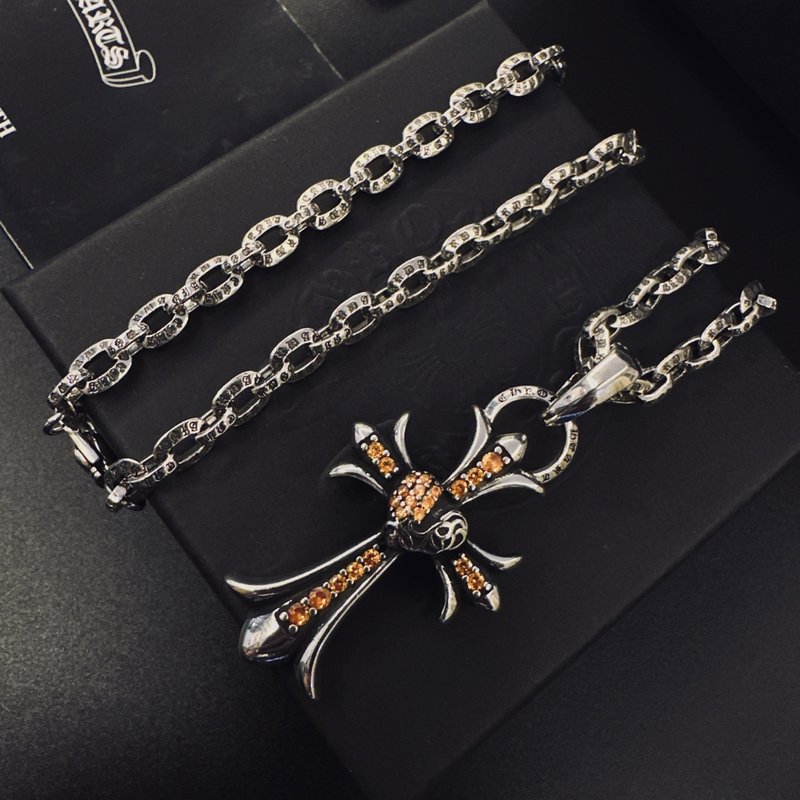 크롬하츠 십자가 펜던트 목걸이 001-243505
