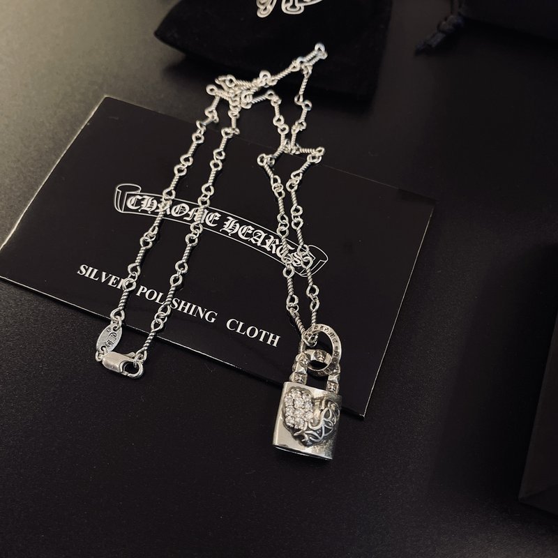 크롬하츠 빈티지 십자가 목걸이 001-243531