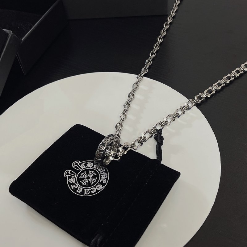 크롬하츠 클래식 크로스 펜던트 목걸이 001-243537