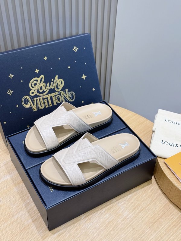 LV 오아시스 샌들 스웨이드 가죽 남성 슬리퍼 001-243684