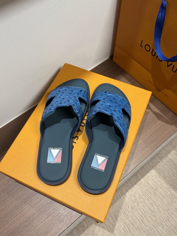 LV 남성 오스트리치 엠보슬리퍼 001-243718