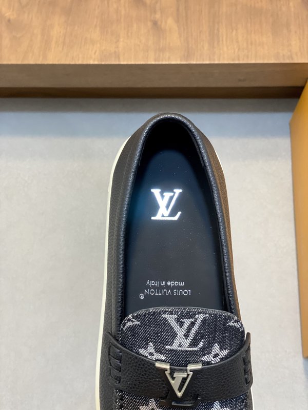LV 남성 프리미엄 가죽 캐주얼 운동화 001-243809