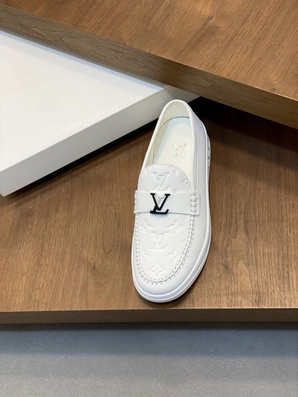 LV  남성 화이트 캐주얼 운동화 001-243820