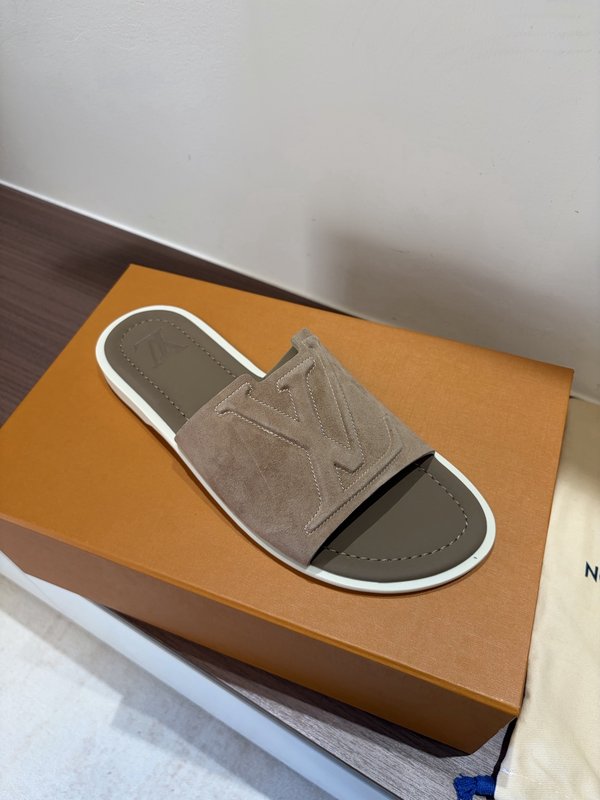 루이비통 V 타입 캐주얼 비치 샌들 001-243826
