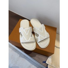 LV 루이비통 2026 년 V 타입 슬라이드 001-243831