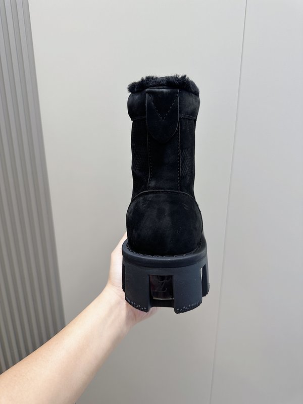 루이비통 체커 남성용 스웨이드 부츠 001-243921