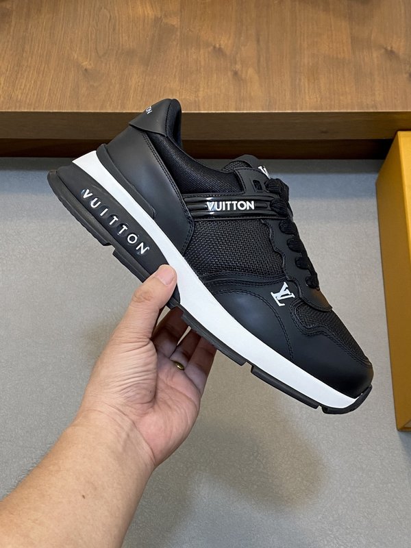 LV 트레이너 남성 운동화 001-243976